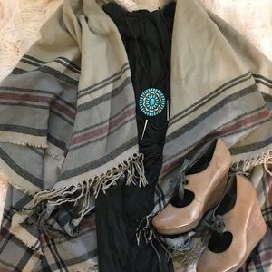 RESTRICTED wedge heels